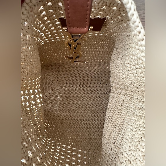 Saint Laurent Le 5 À 7 in Raffia Crochet and Smooth Leather - Picture 7 of 9